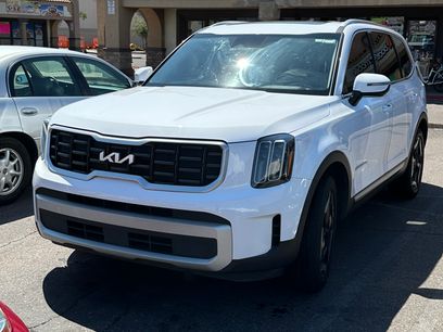 Used 2024 Kia Telluride S w/ S Sunroof Package