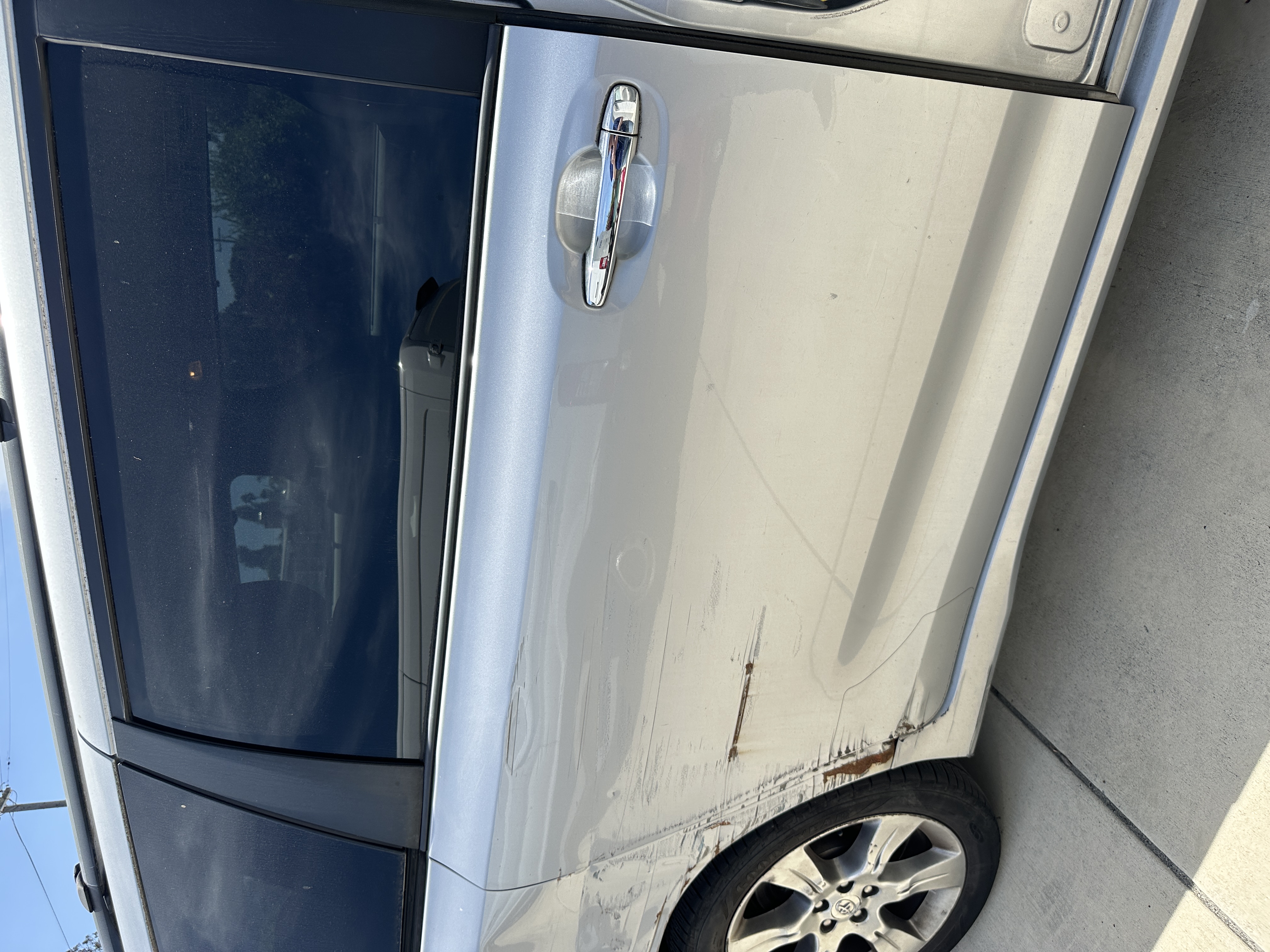 Used 2013 Toyota Sienna SE FWD image 18