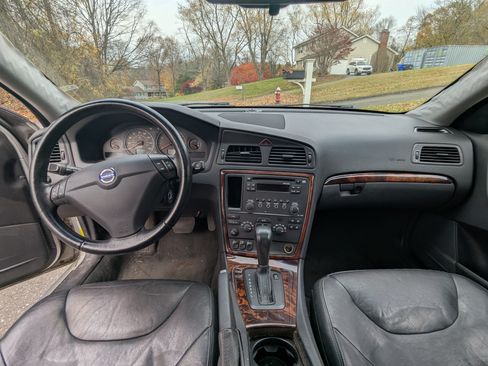 Used 2006 Volvo S60 2.5T image 6