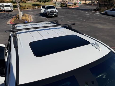 Used 2018 Chevrolet Tahoe Premier image 9