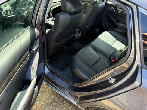 Used 2018 Honda Accord EX-L image 10