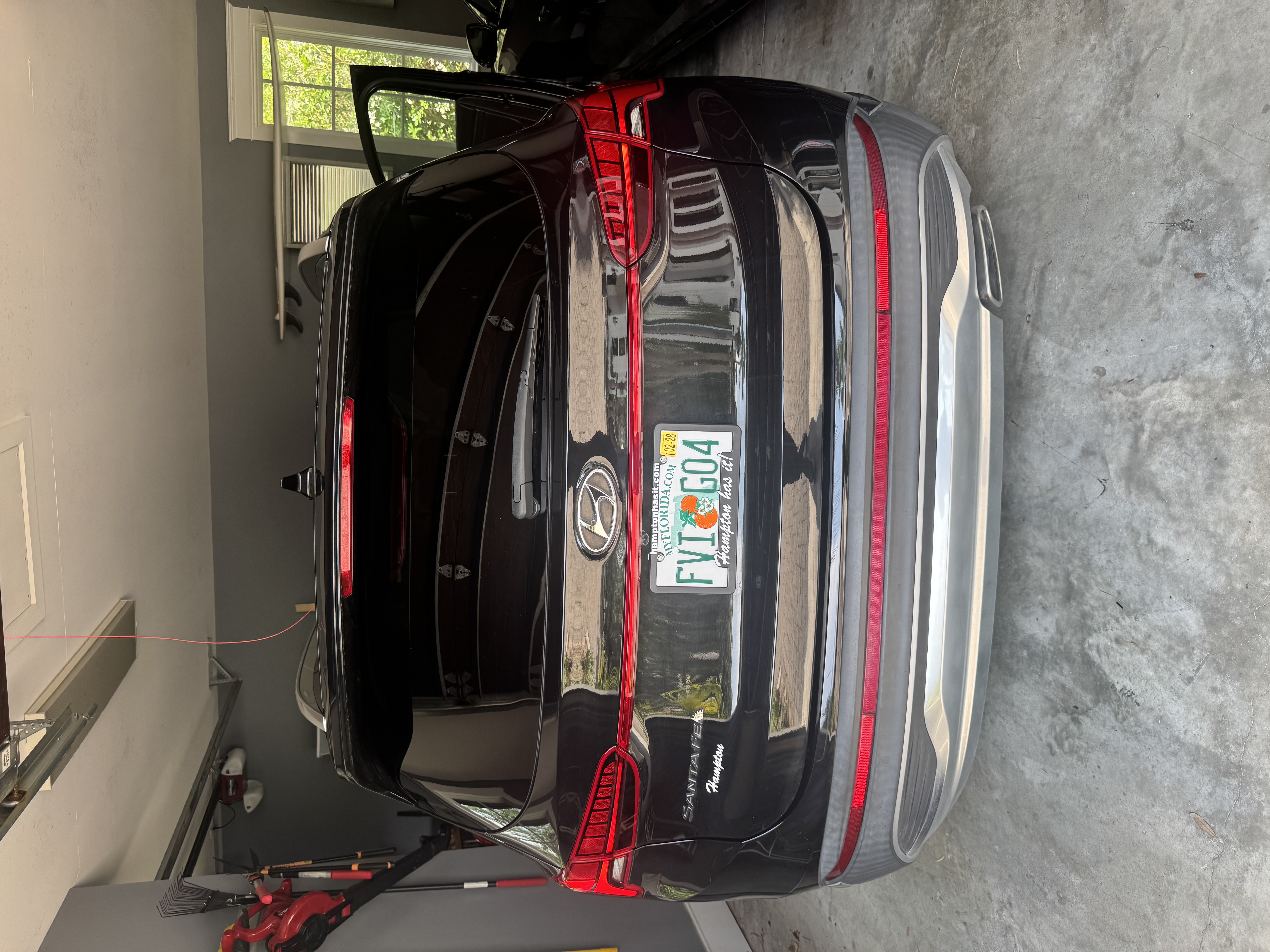 Used 2022 Hyundai Santa Fe SEL w/ Convenience + Premium Package FWD image 1