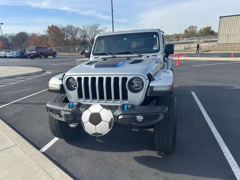 Used 2022 Jeep Wrangler Unlimited Rubicon 4xe w/ Cold Weather Group image 4