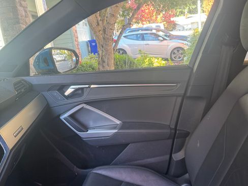 Used 2020 Audi Q3 2.0T Premium image 17