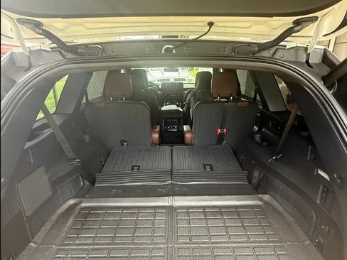 Used 2025 Lincoln Aviator Reserve w/ Luxury Package RWD image 2