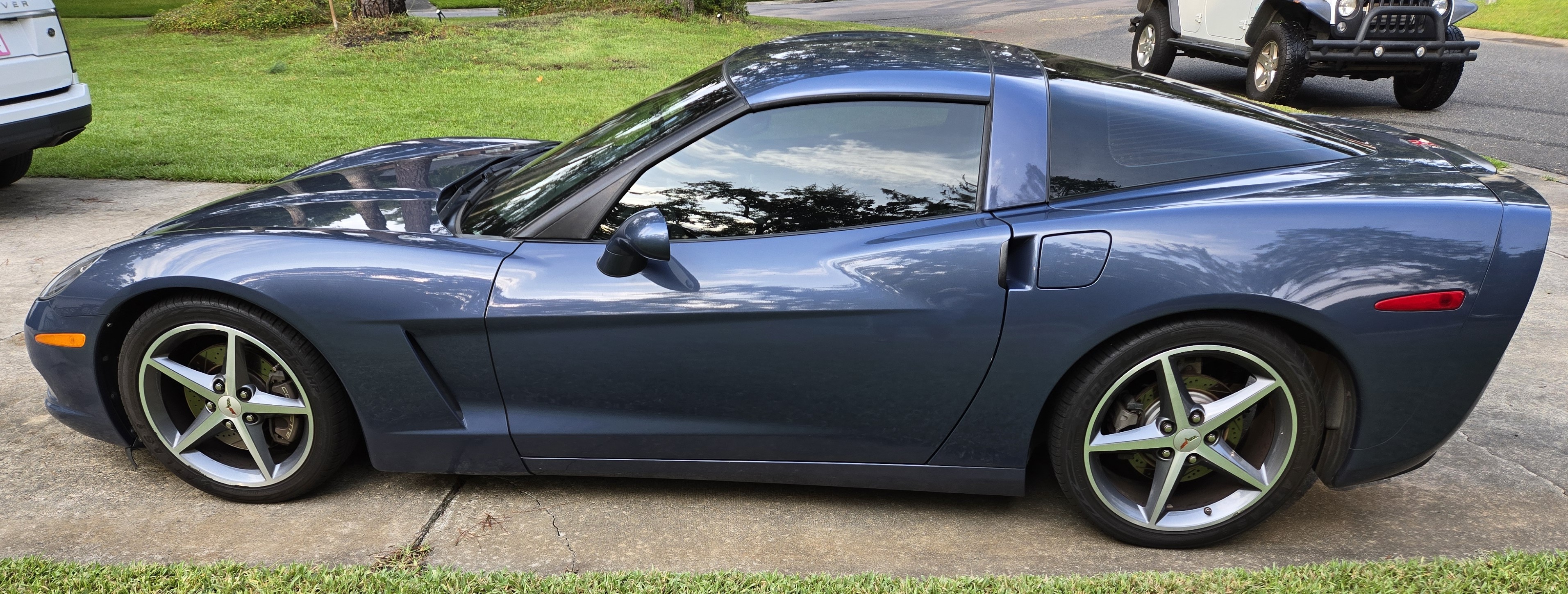 Used 2012 Chevrolet Corvette Coupe RWD image 14