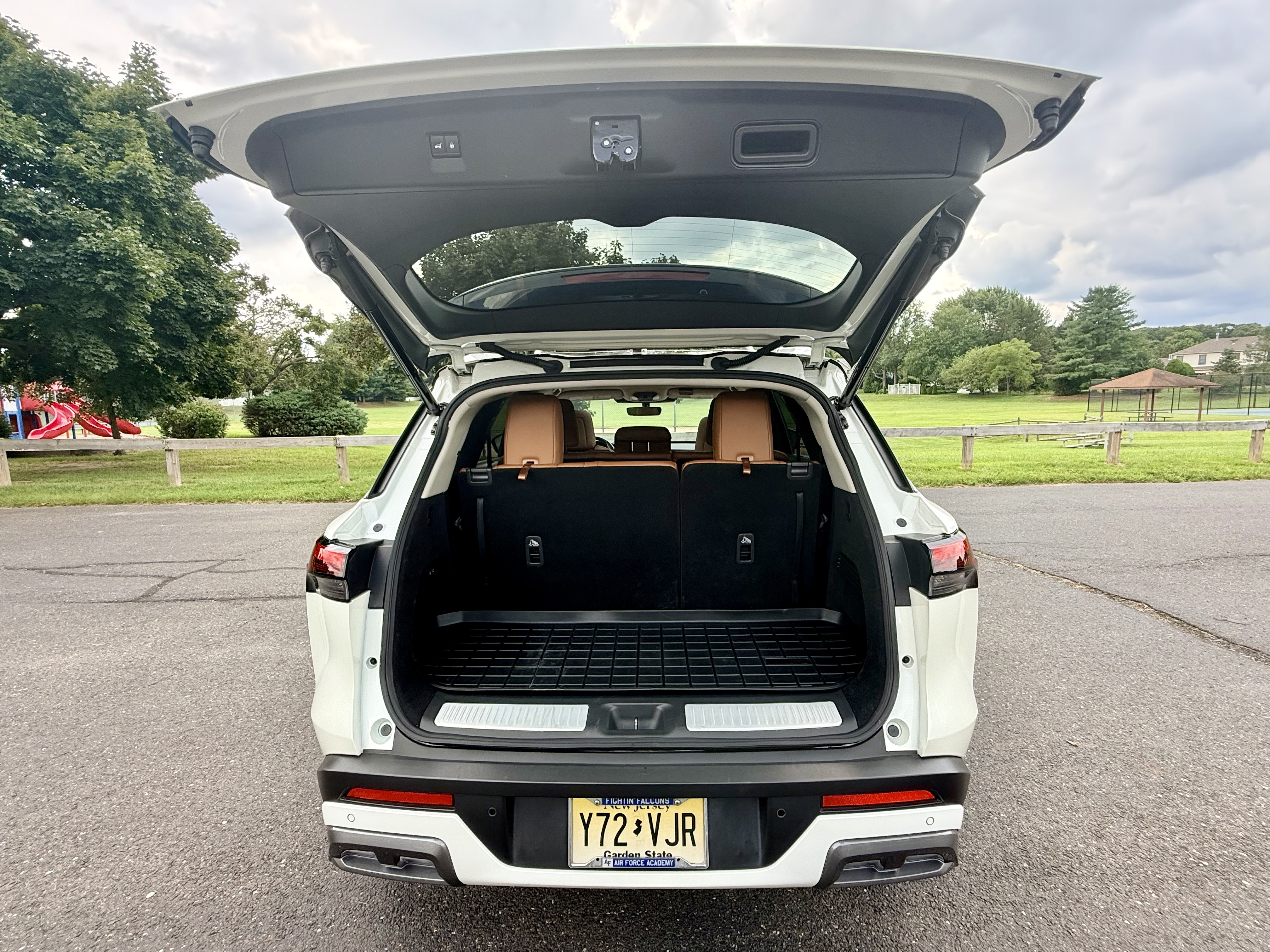 Used 2024 INFINITI QX60 Sensory AWD/4WD image 28
