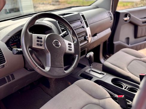 Used 2015 Nissan Xterra X w/ Nevada Tow Package image 10