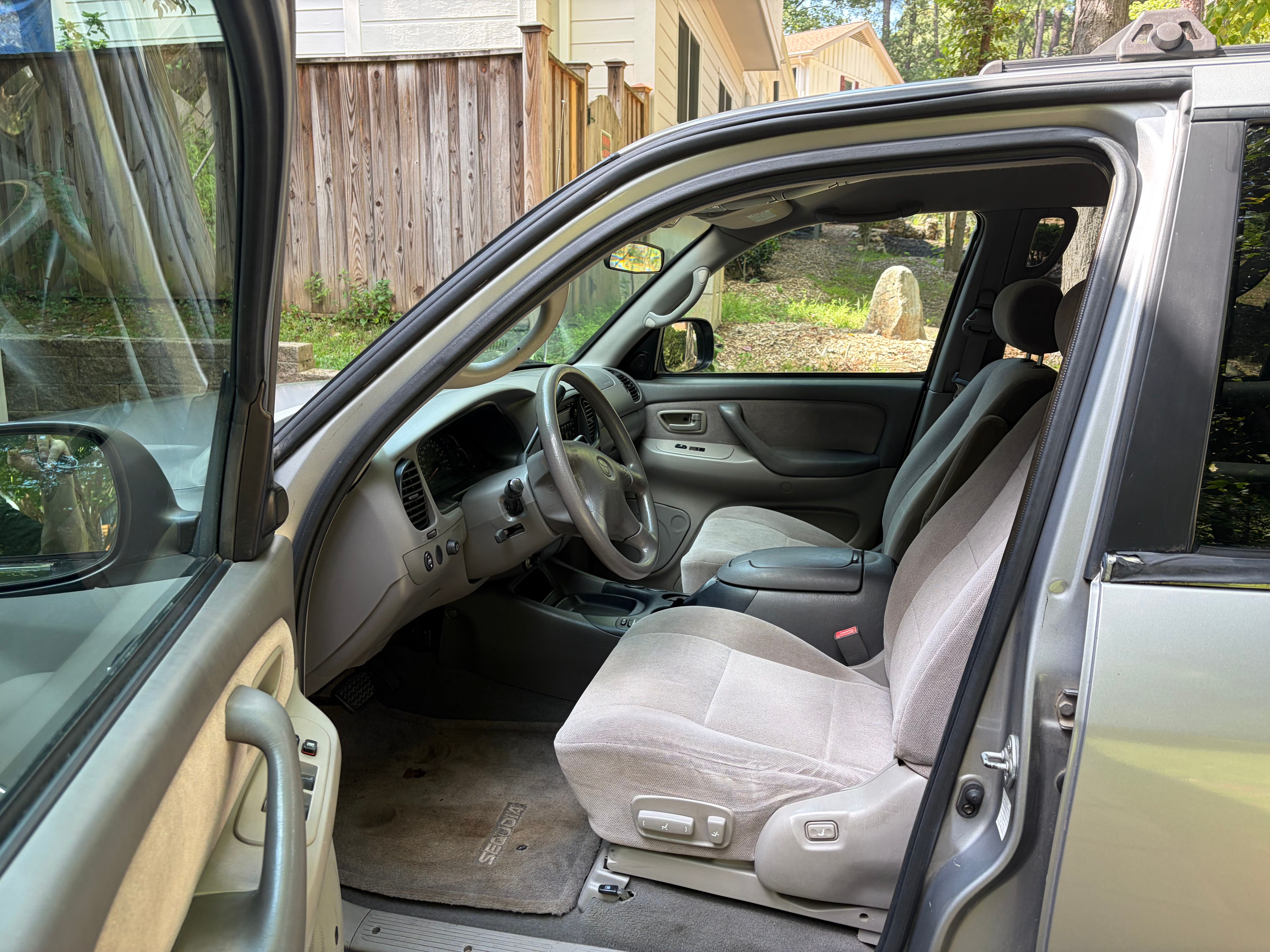 Used 2002 Toyota Sequoia SR5 RWD image 5