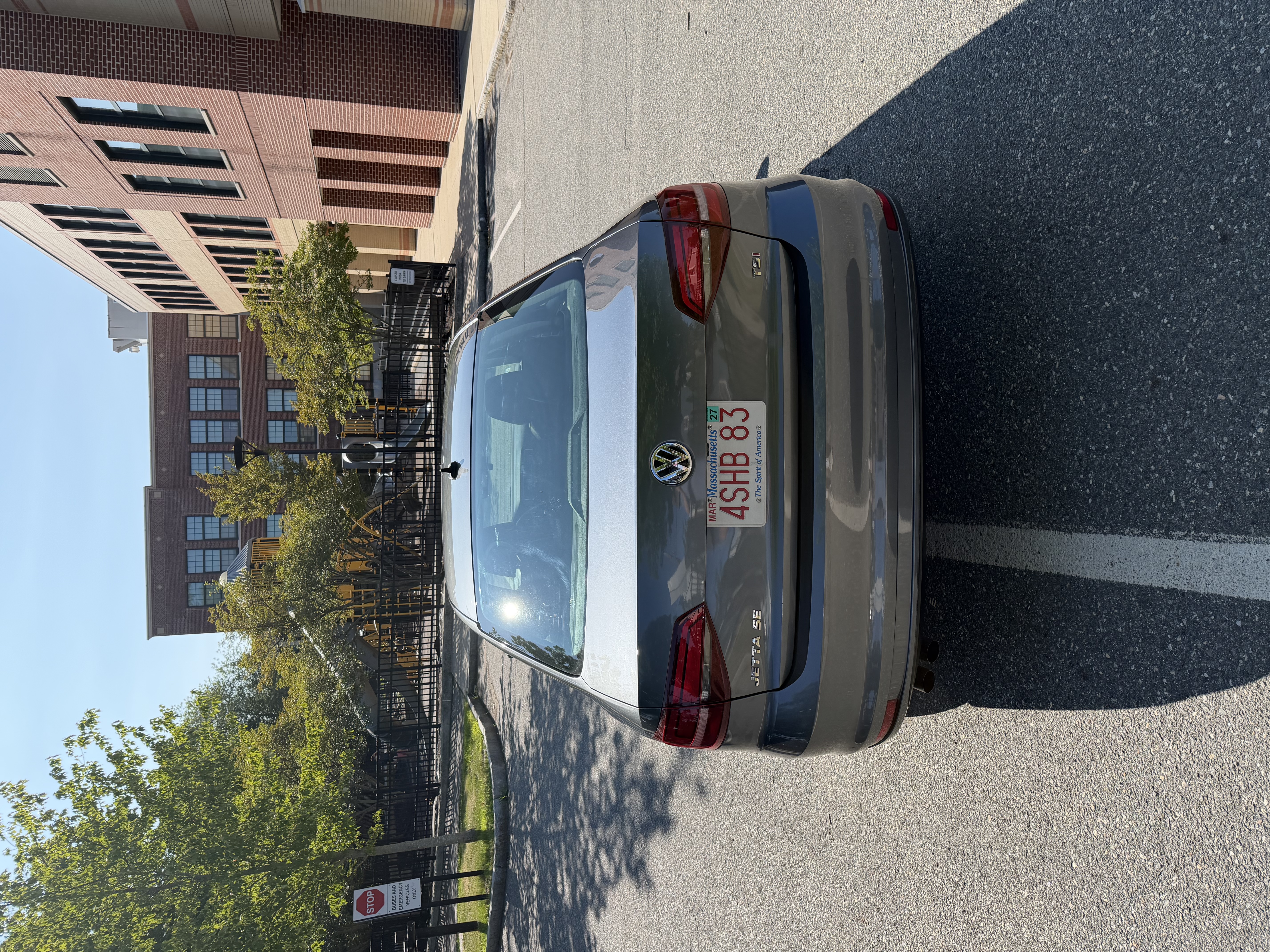 Used 2017 Volkswagen Jetta SE FWD image 4