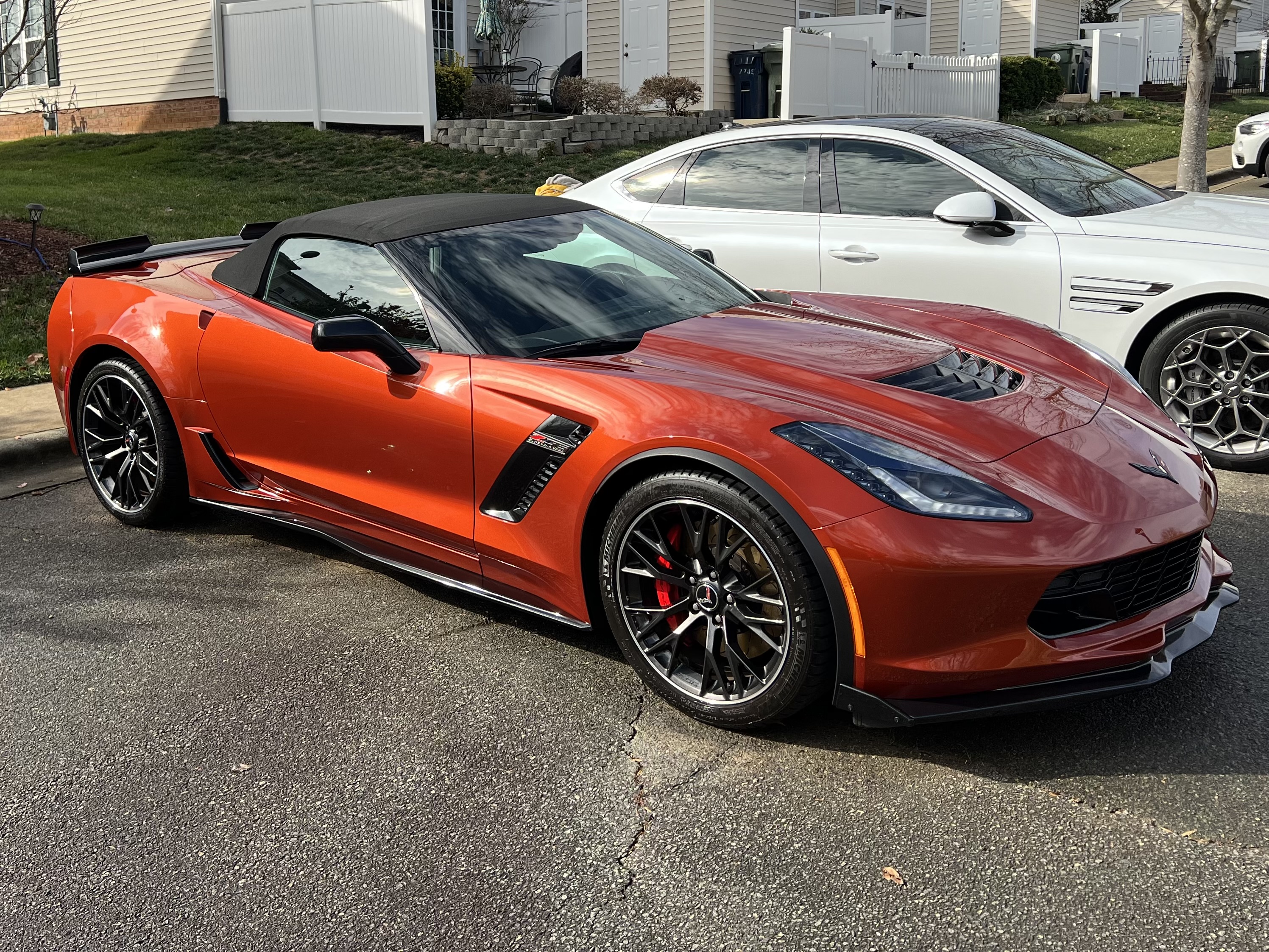Used 2015 Chevrolet Corvette Z06 w/ 3LZ Preferred Equipment Group RWD image 9