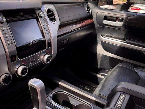 Used 2015 Toyota Tundra Limited w/ Limited Premium Package image 5
