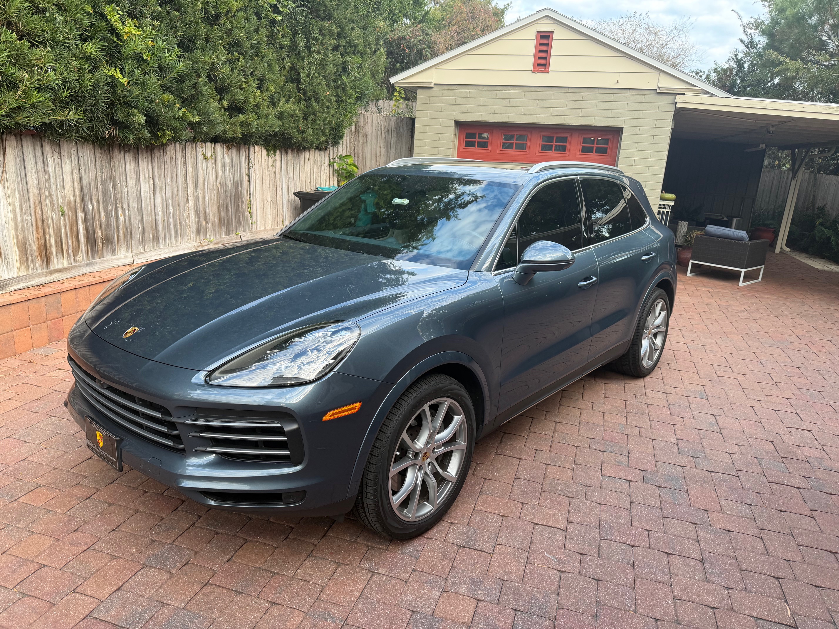 Used 2019 Porsche Cayenne S AWD/4WD image 1