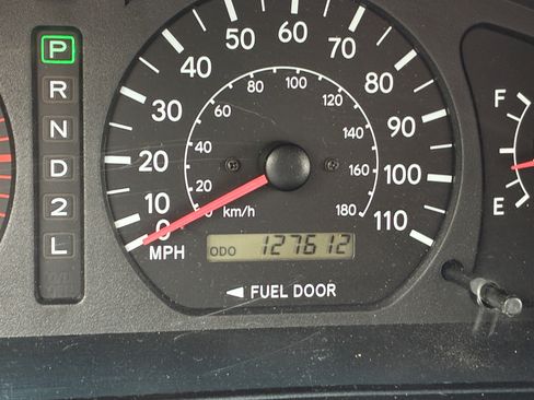 Used 2000 Toyota Sienna XLE FWD image 17
