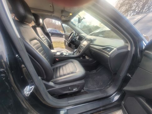 Used 2015 Ford Fusion Energi SE image 19