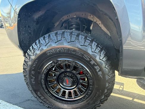 Used 2022 Toyota Tacoma SR w/ SR Convenience Package RWD image 6