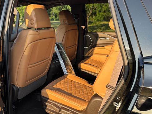 Used 2023 Cadillac Escalade Sport w/ Touring Package image 10