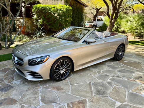 Used 2019 Mercedes-Benz S 560 Cabriolet image 5