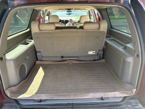 Used 2002 Chevrolet Suburban LT AWD/4WD image 17