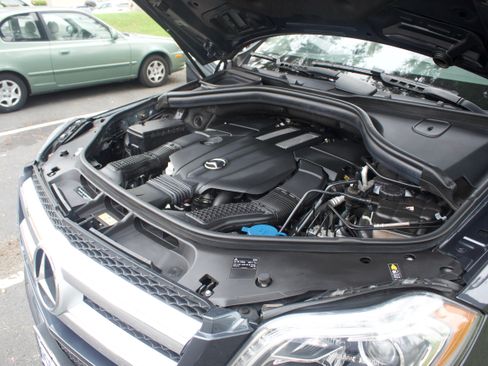 Used 2016 Mercedes-Benz GL 450 4MATIC image 8