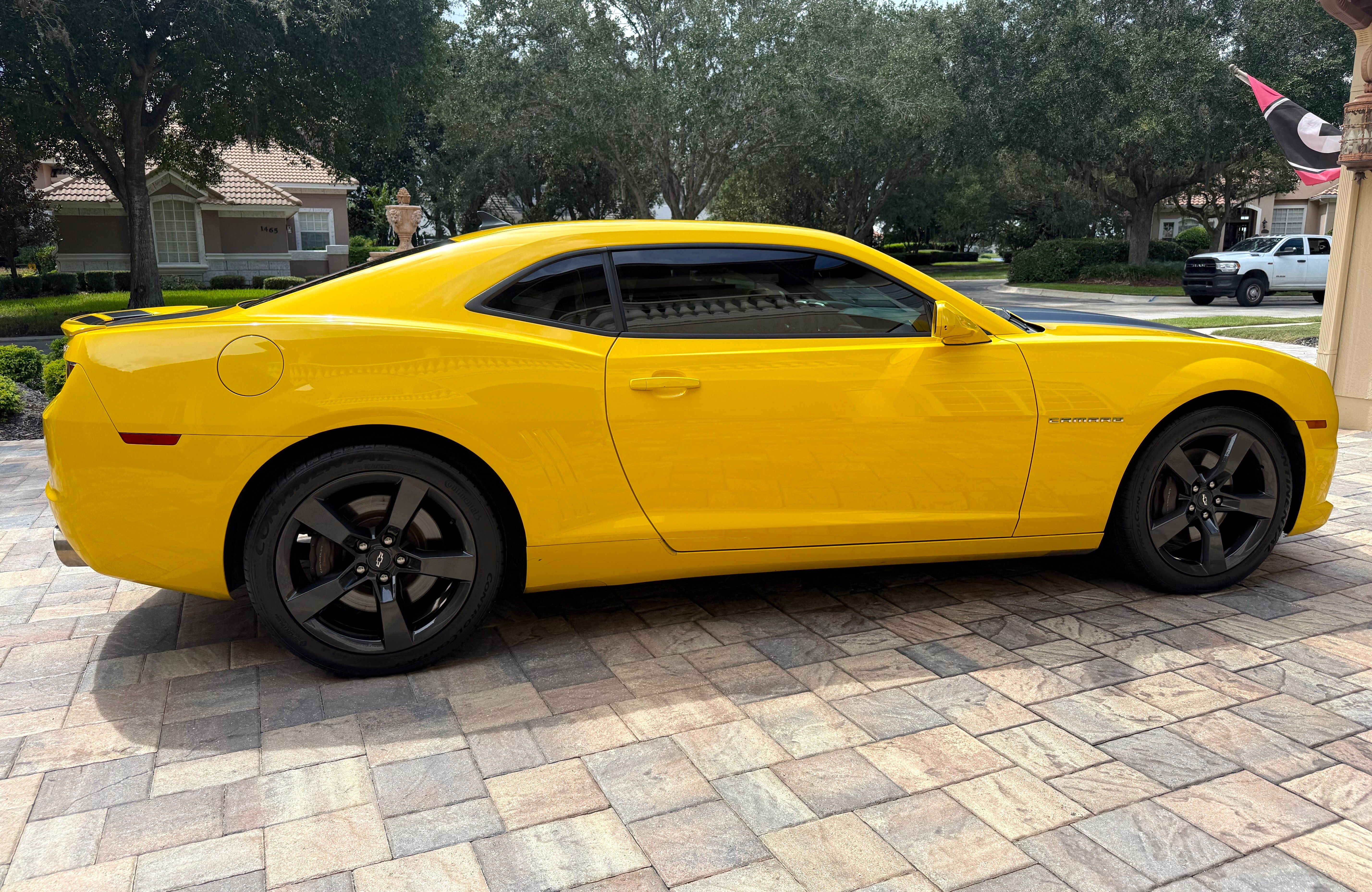 Used 2010 Chevrolet Camaro SS w/ RS Package RWD image 6