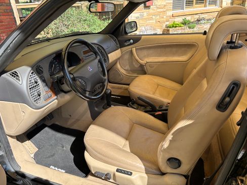 Used 2001 Saab 9-3 SE image 8