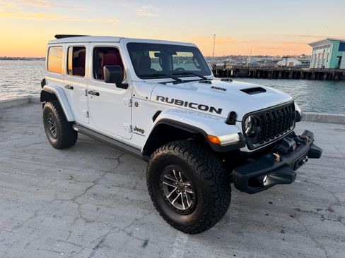 Used 2024 Jeep Wrangler Unlimited Rubicon 392 AWD/4WD image 1