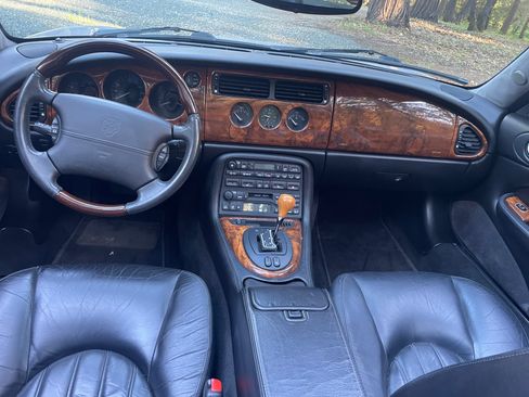 Used 2002 Jaguar XK8 Convertible RWD image 6