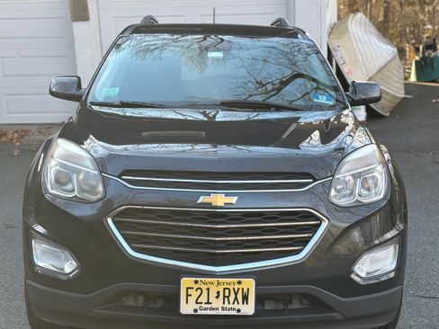 Used 2017 Chevrolet Equinox LT w/ Convenience Package image 9