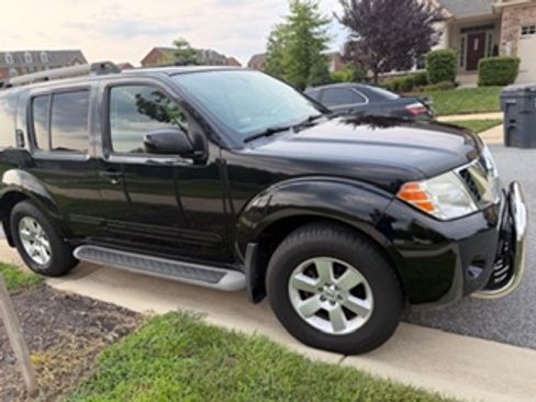 Used 2012 Nissan Pathfinder SV AWD/4WD image 1