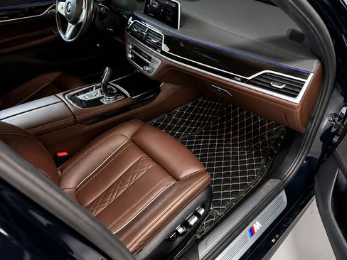 Used 2020 BMW 745e xDrive AWD/4WD image 8