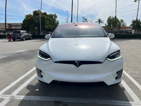 Used 2017 Tesla Model X 75D image 2