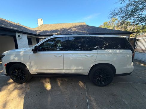 Used 2021 Cadillac Escalade Sport Platinum w/ LPO, ONYX Package image 6