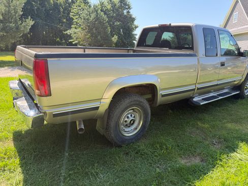 Used 1998 Chevrolet Silverado 2500 4x4 Extended Cab w/ Preferred Equipment Group 3 image 6