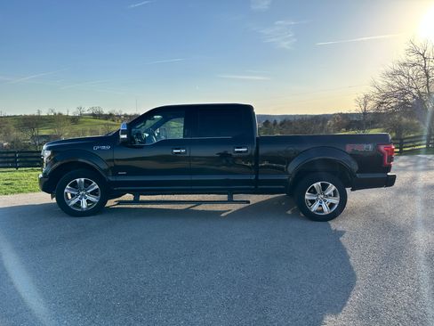Used 2016 Ford F150 Platinum w/ Technology Package image 9