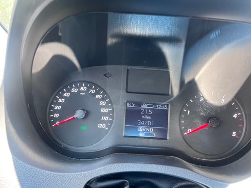 Used 2019 Mercedes-Benz Sprinter 2500 image 4