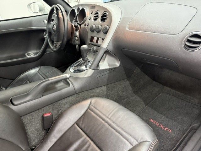 Used 2009 Pontiac Solstice GXP w/ Premium Package RWD image 6