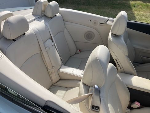 Used 2010 Lexus IS 350C image 11