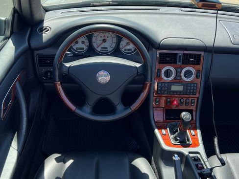Used 2003 Mercedes-Benz SLK 320 image 24