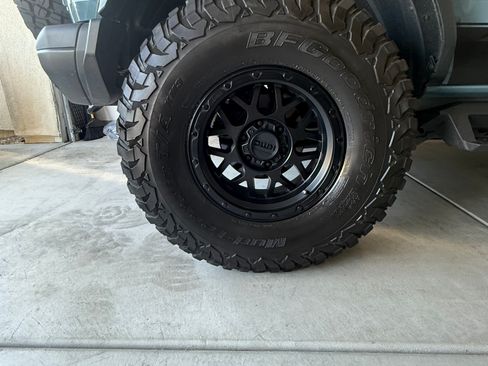 Used 2021 Ford Bronco Badlands image 9