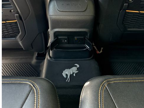 Used 2023 Ford Bronco Badlands image 28