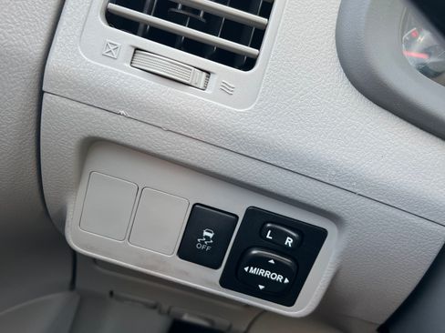 Used 2010 Toyota Corolla LE image 21