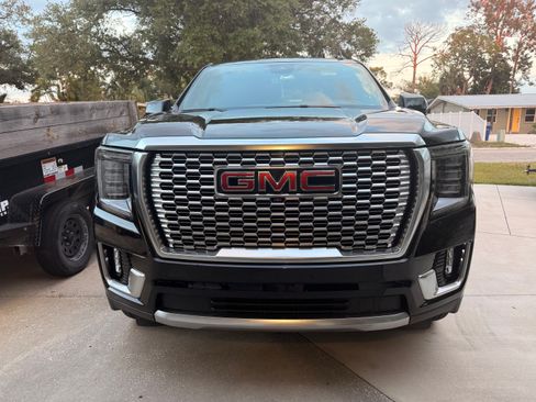 Used 2024 GMC Yukon XL Denali w/ Advanced Technology Package RWD image 1