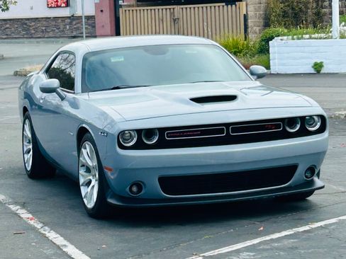 Used 2021 Dodge Challenger R/T w/ Driver Convenience Group image 6