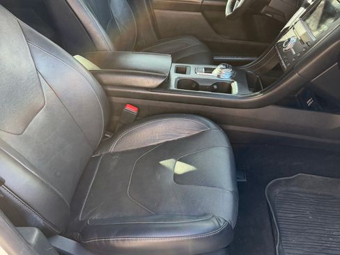 Used 2020 Ford Fusion Titanium image 11