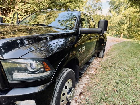 Used 2018 RAM 3500 Laramie w/ Sport Appearance Group AWD/4WD image 13