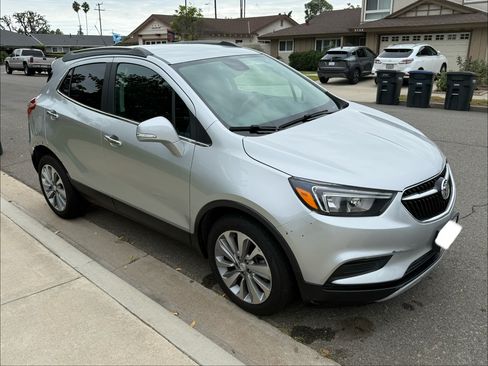 Used 2018 Buick Encore Preferred image 1