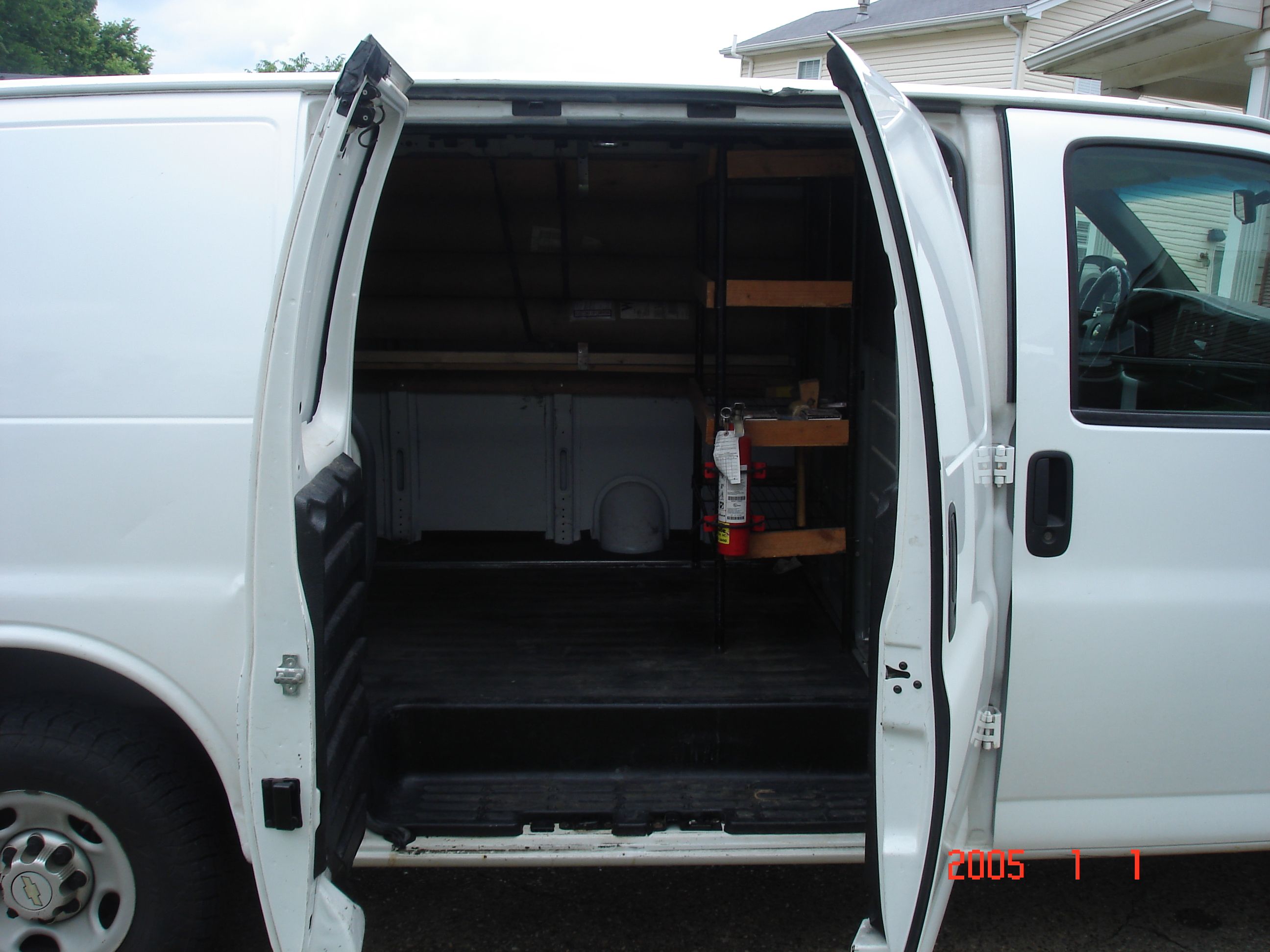 Used 2013 Chevrolet Express 2500 RWD image 14