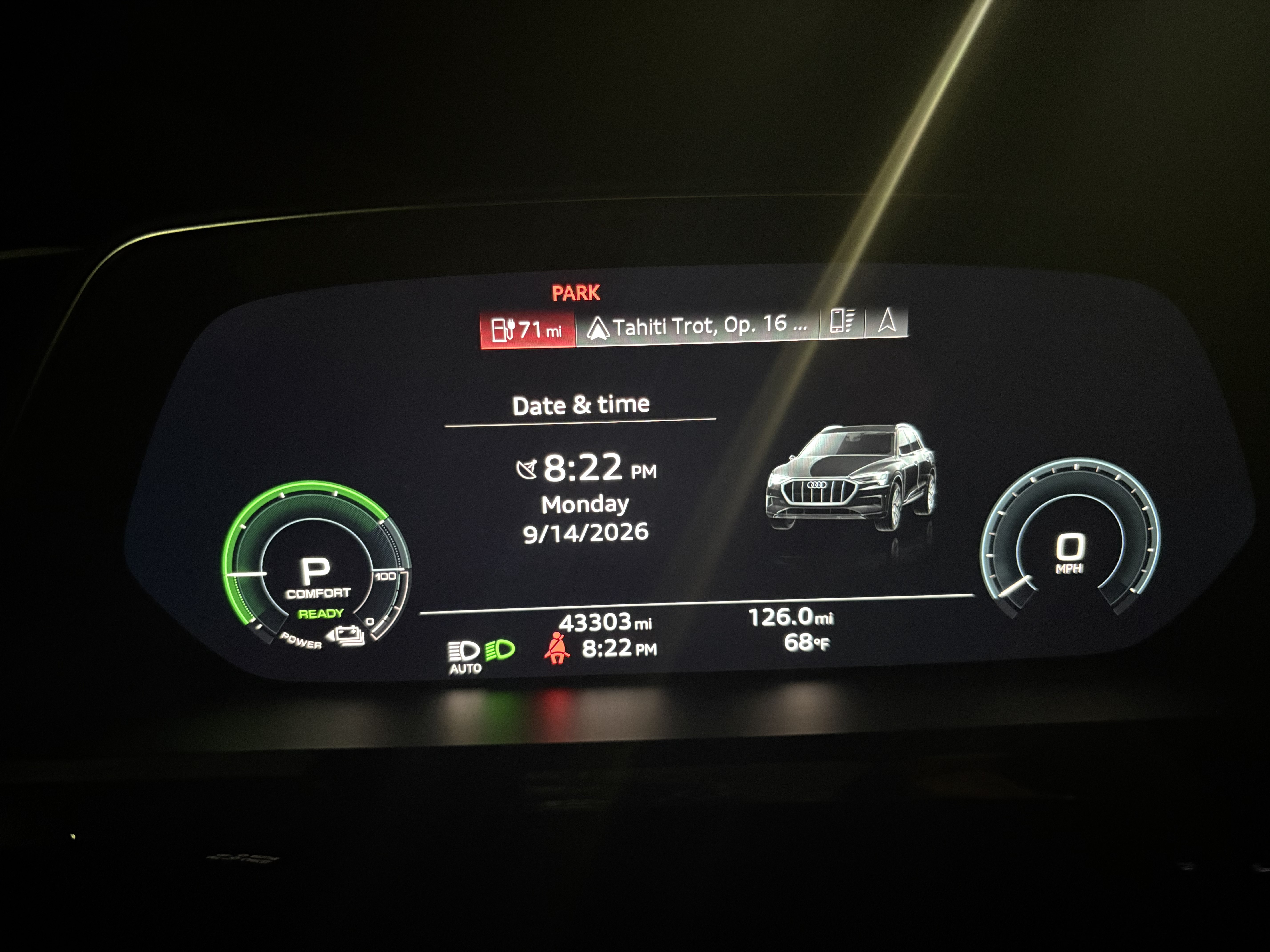 Used 2022 Audi e-tron Premium w/ Convenience Plus Package AWD/4WD image 22
