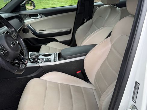 Used 2019 Kia Stinger GT2 AWD/4WD image 20